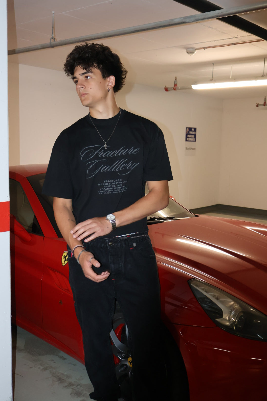 Fracture Gallery™ Boxy Oversized Tee – Black