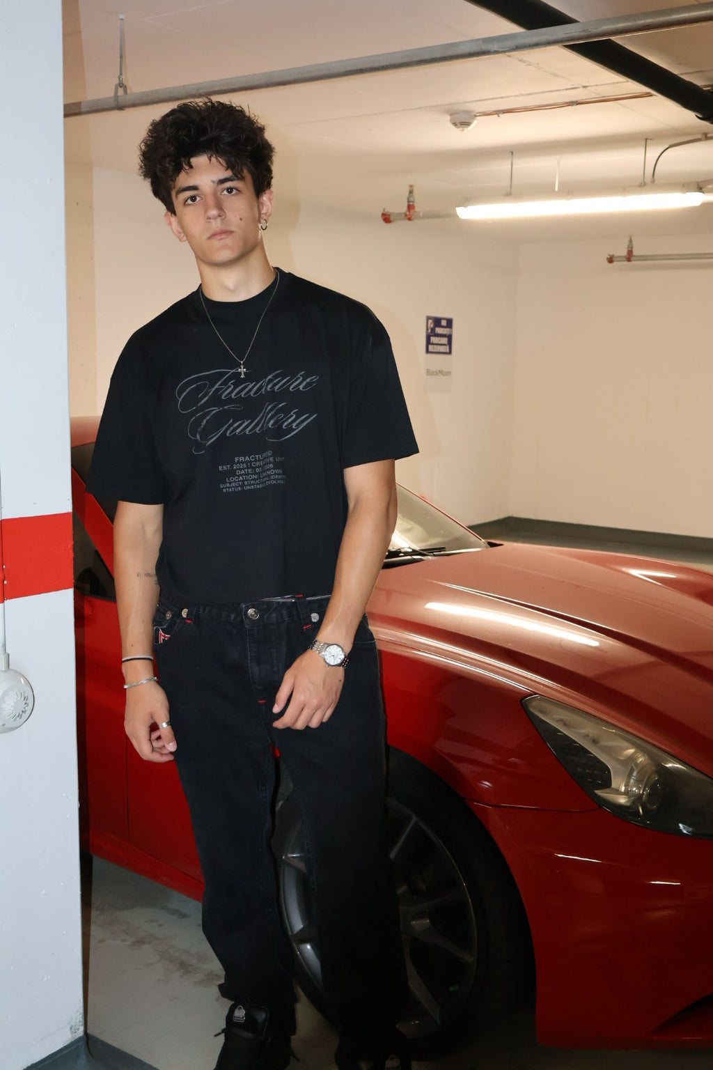 Fracture Gallery™ Boxy Oversized Tee – Black